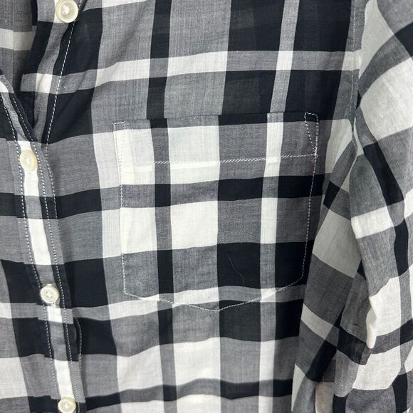 Black and white plaid button up - Picture 5 of 9